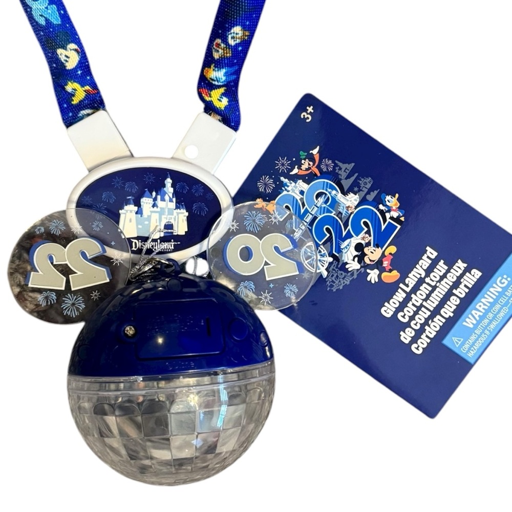 Disney Mickey Mouse Holiday Party New Years Eve 2022 Glow Key Lanyard Festive - Picture 3 of 6